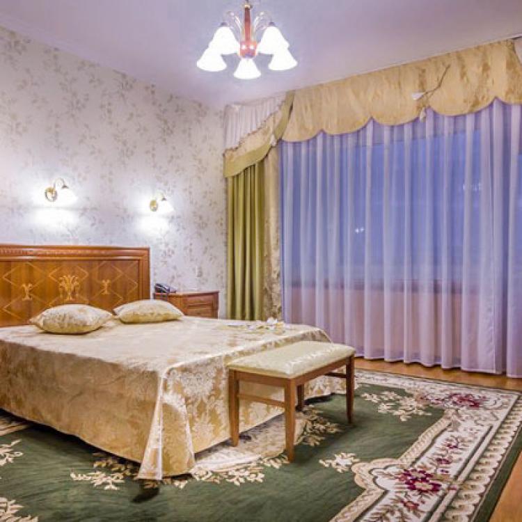 Спальня 2 местного 3 комнатного Люкса, Корпус 2 санатория Москва в Ессентуках